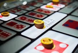 Game category comparison: Dragon Hatch crash game versus slots and live dealer at olxtoto asli